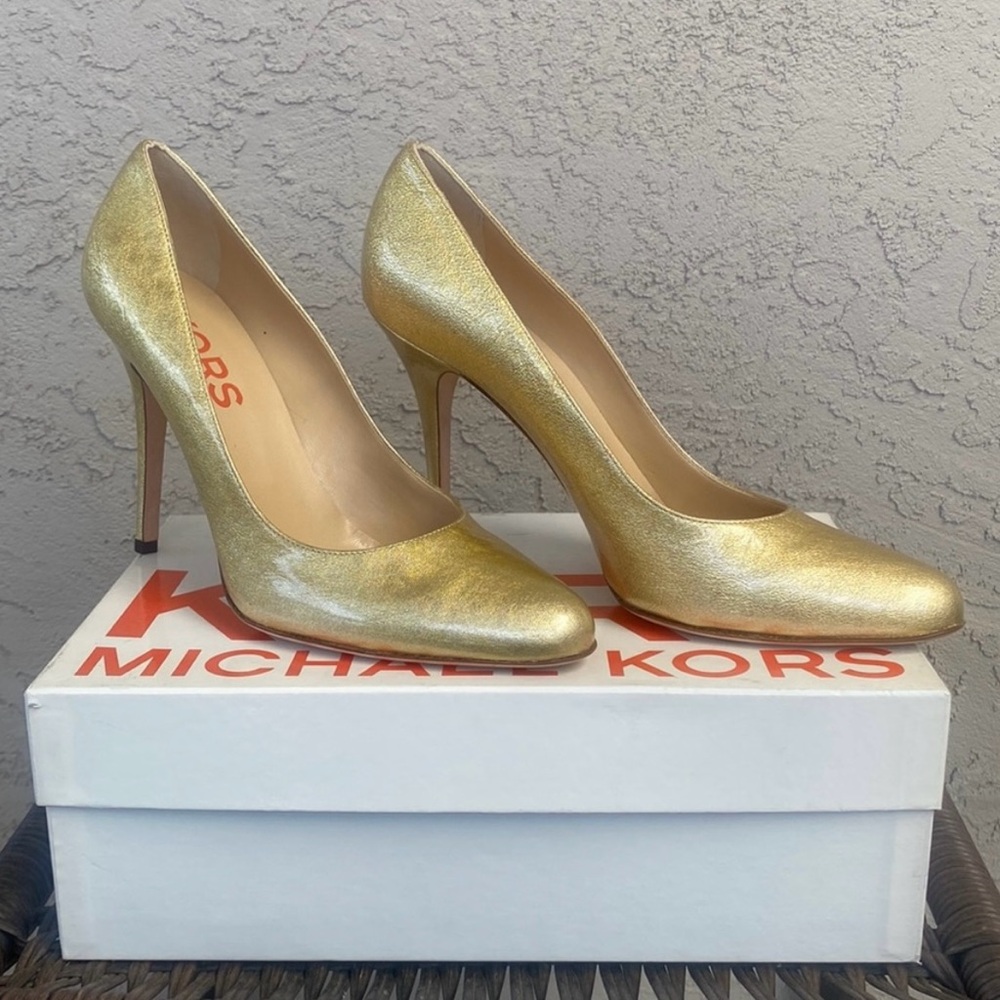 Michael Kors- NIB Michael Kors orange label metallic gold patent leather heels